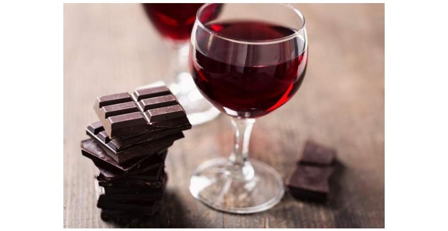 Vino y chocolate para combatir las arrugas, el nuevo tratamiento que causa furor