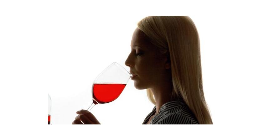Más vino y queso en la dieta ayuda a reducir el deterioro cognitivo