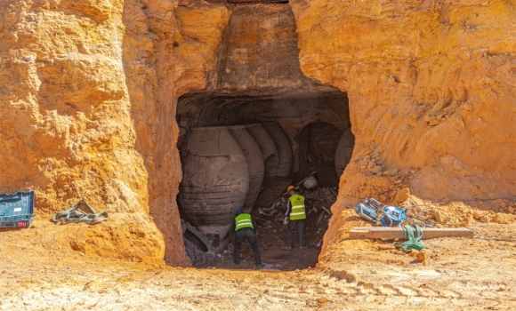 Arqueología del vino en Tomelloso con la recuperación de tinajas centenarias